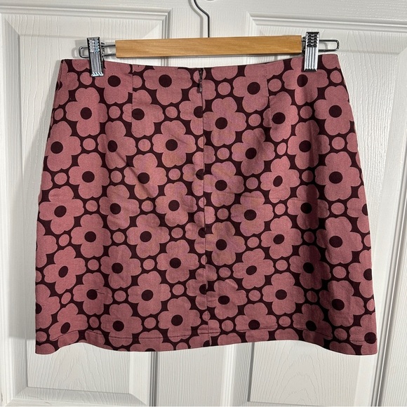 Urban Outfitters miniskirt, floral, MCM, cotton blend, size med. - Picture 8 of 10